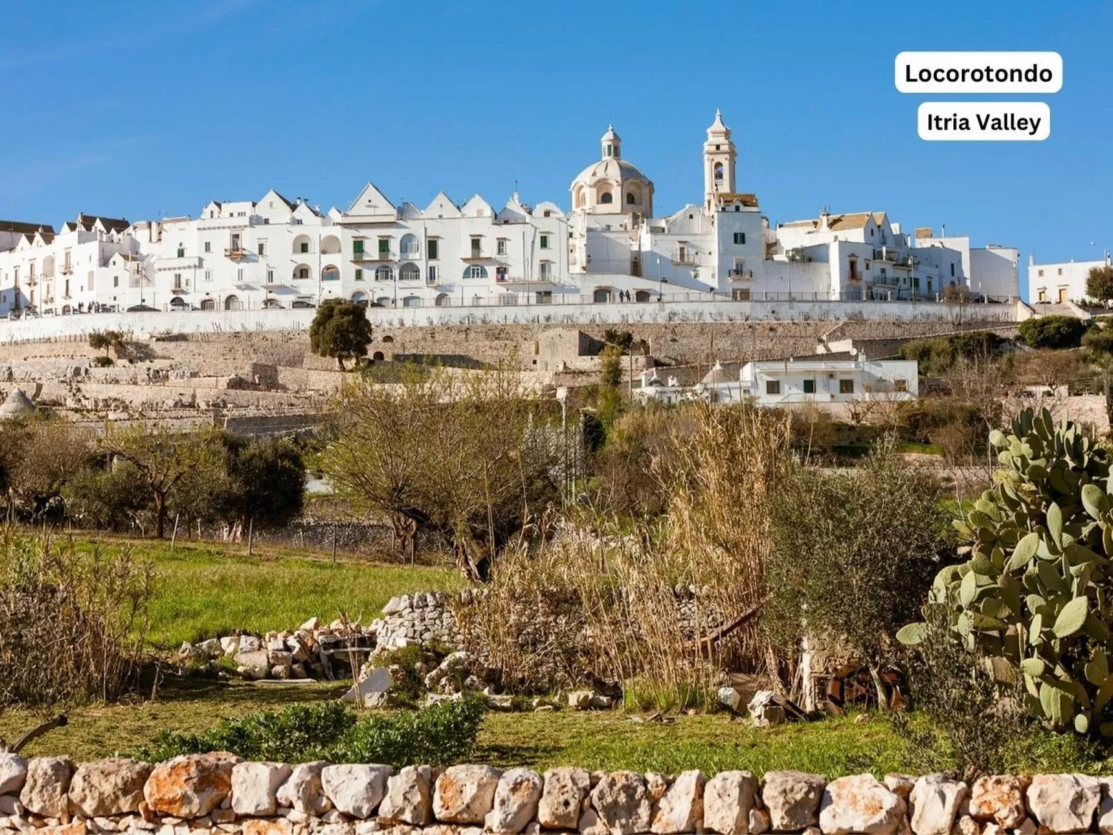 Villa Jolie mit Pool-Buiten