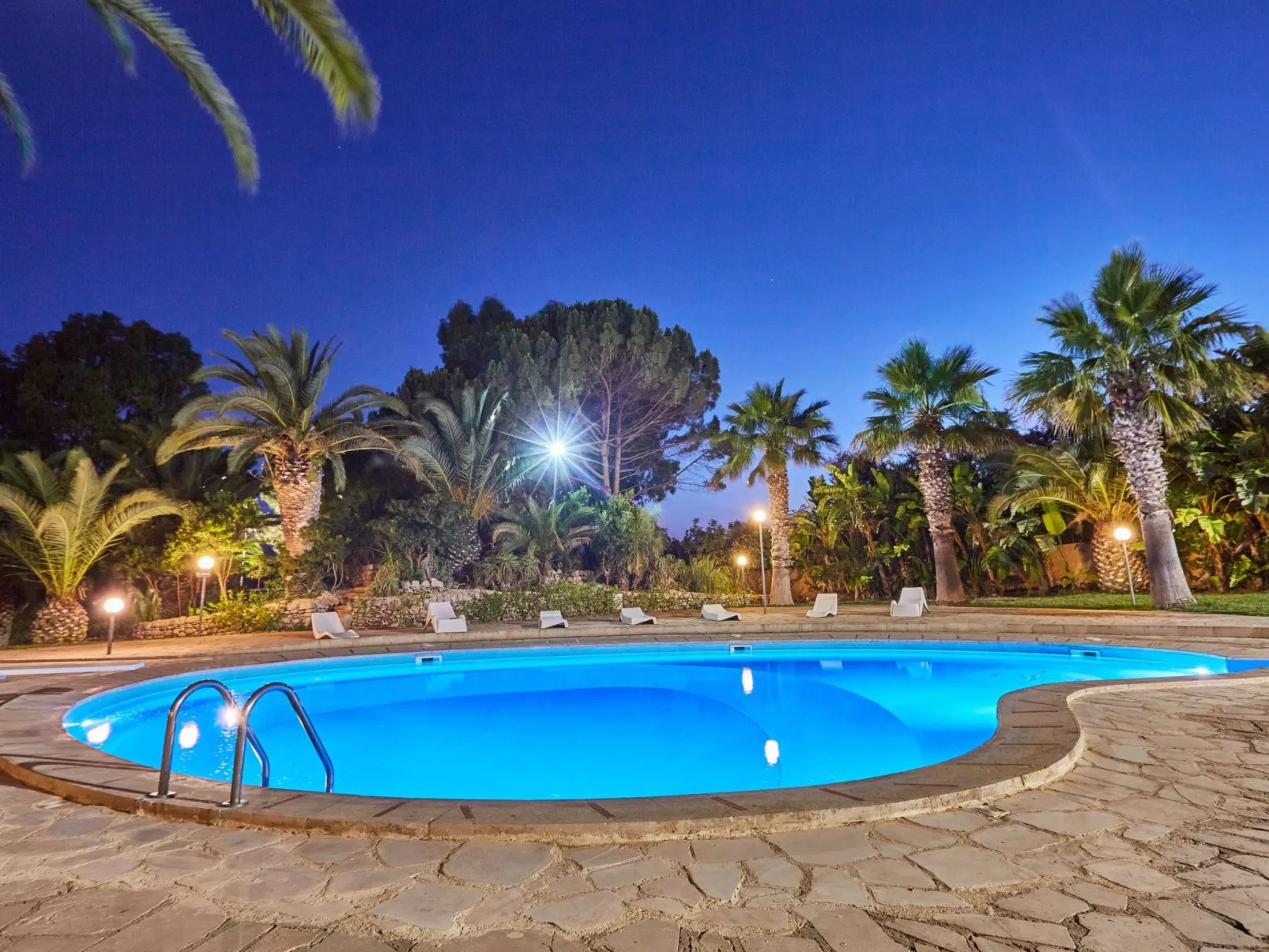 Für 15 Personen in Marina di Modica, Sizilien (Provinz Ragusa)-Image-tags.info