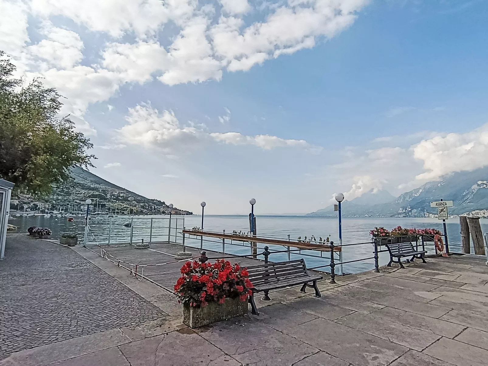 Alleinstehende Villa mit Pool und Traumaussicht-Omgeving