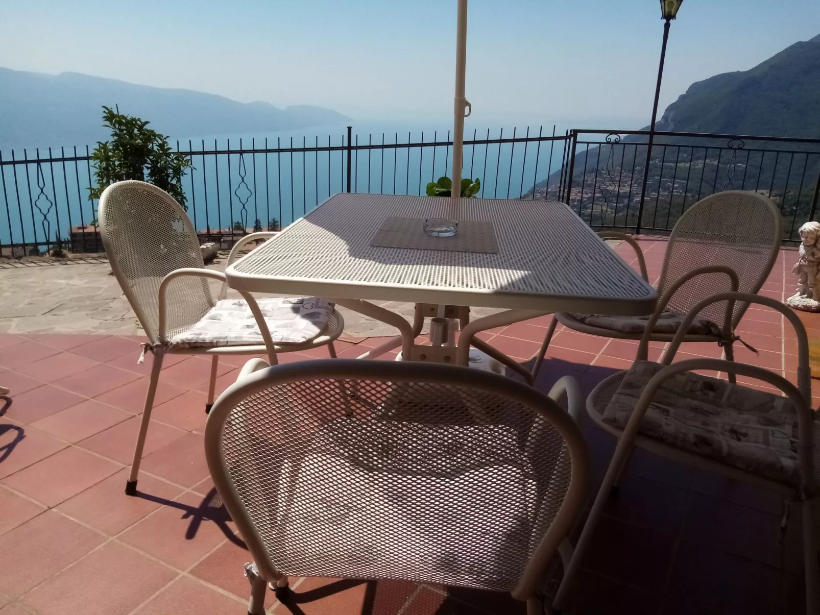 Wohnung 'Stella del Garda' - Buiten