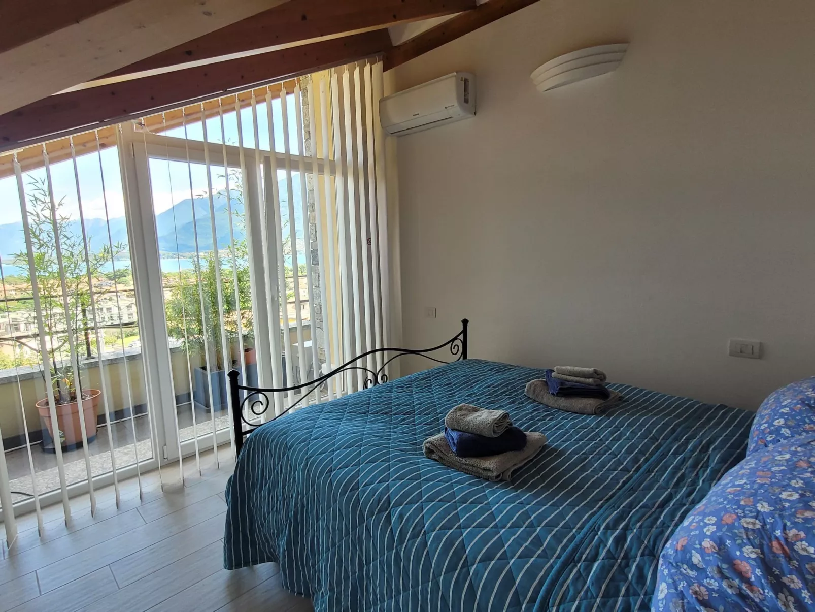 Domaso Surfview - schönes Ferienhaus-Binnen