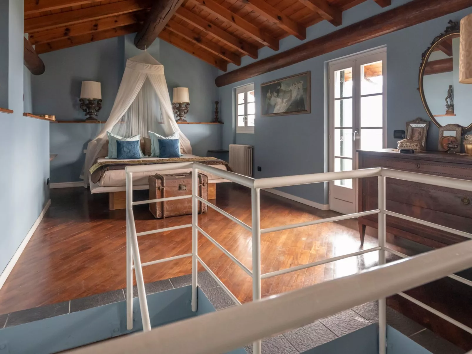 'Casa Domenica' mit Blick aufs Wasser-Image-tags.info