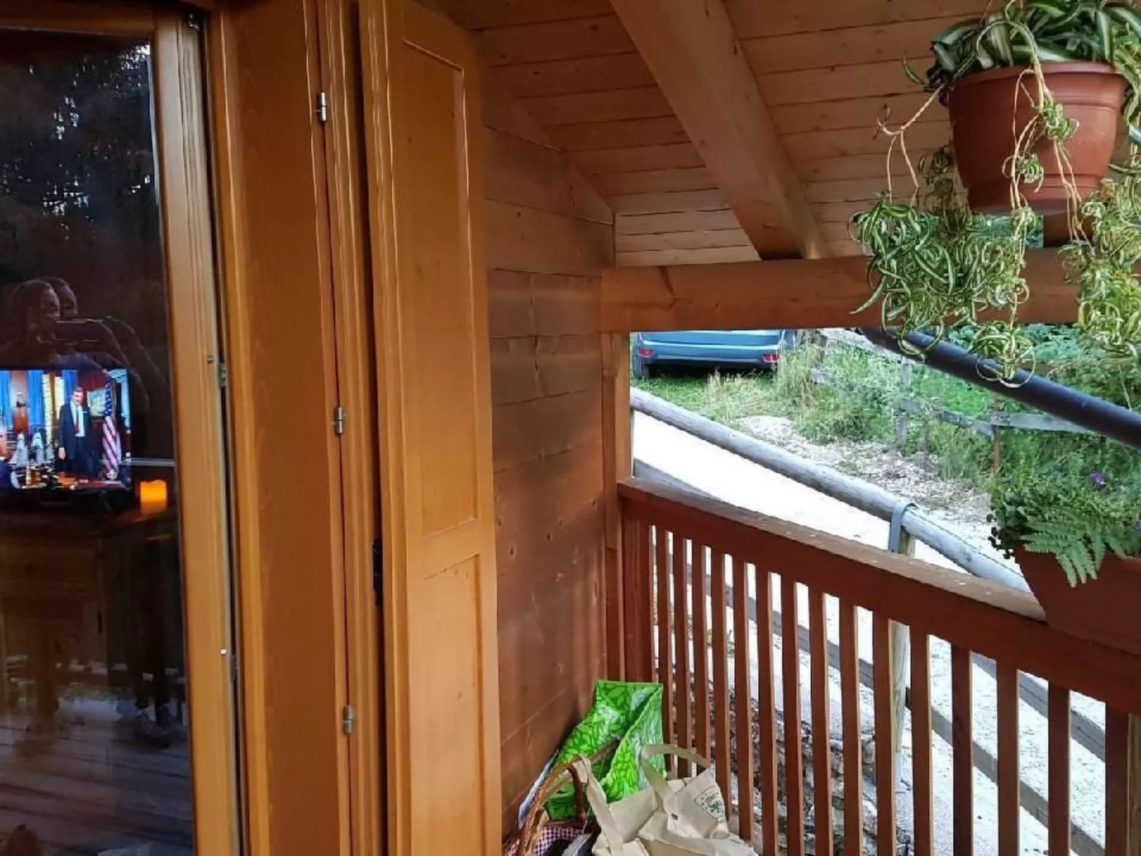 Berghütte mit Wasserblick-Buiten