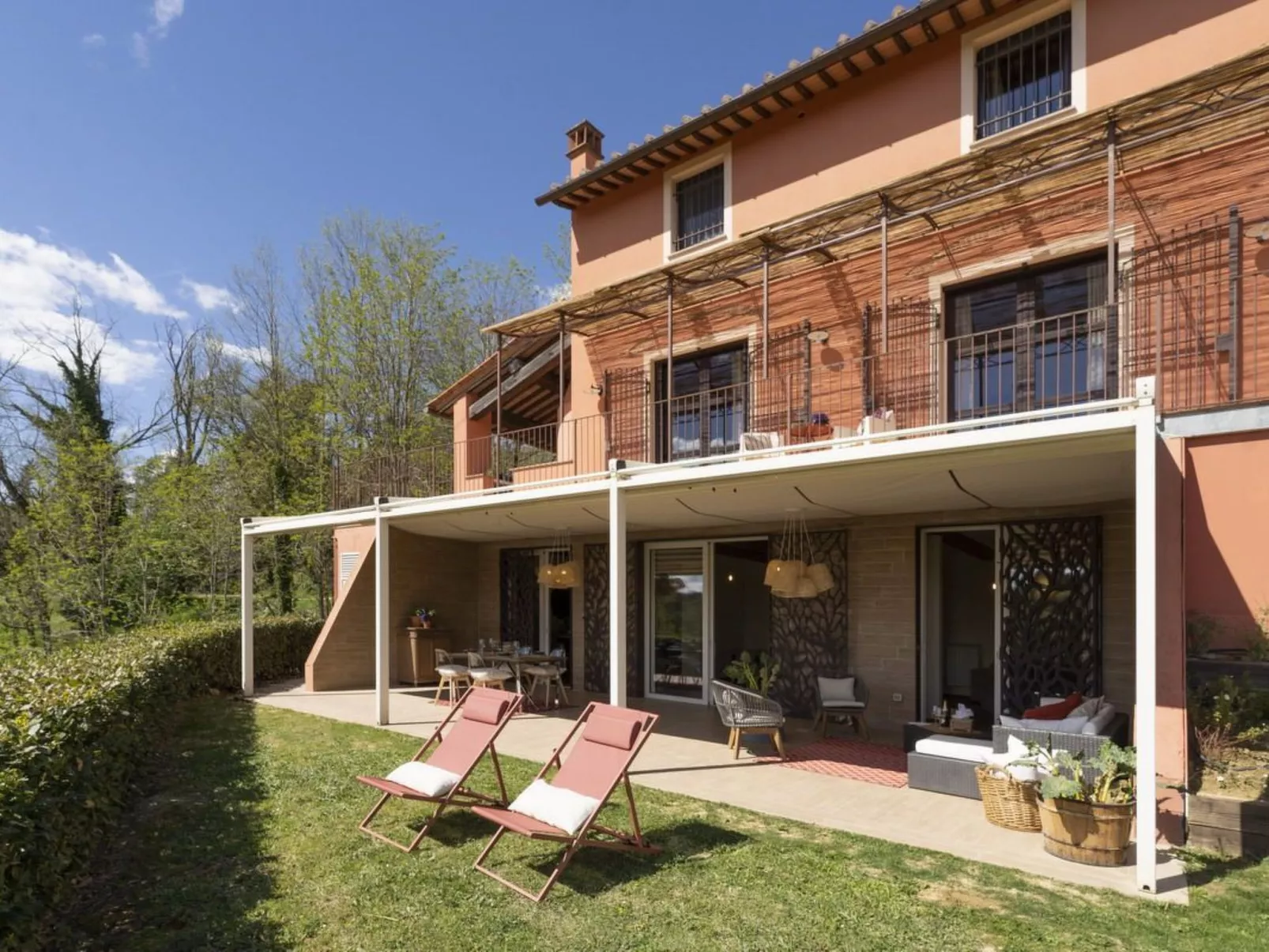 Wunderschöne Villa mit privatem Pool und Whirlpool-Binnen