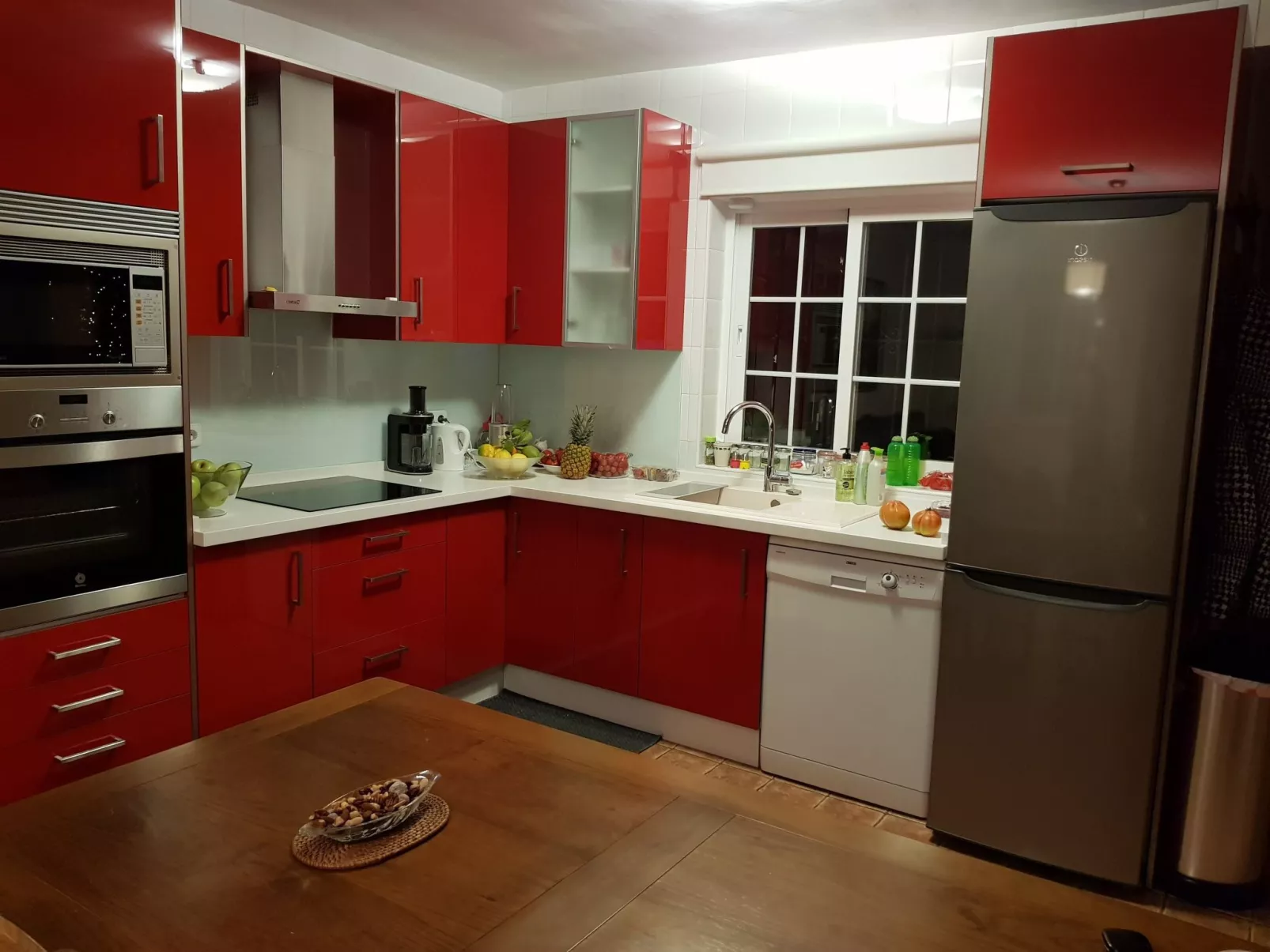 Schöne Villa mit Meerblick, großem Pool und Jacuzzi in Maro - Costa del Sol-Binnen