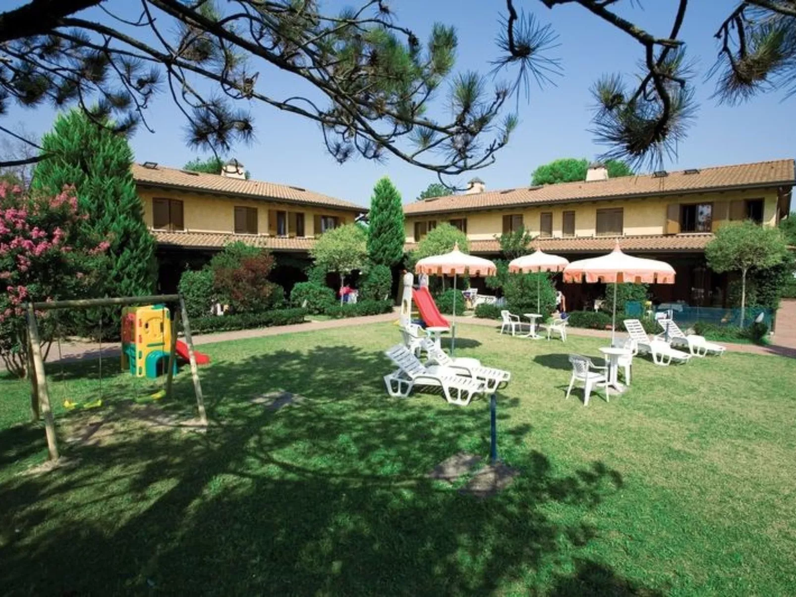 Villa für 6 Personen ca. 50qm Stella Marina 14 A-Buiten