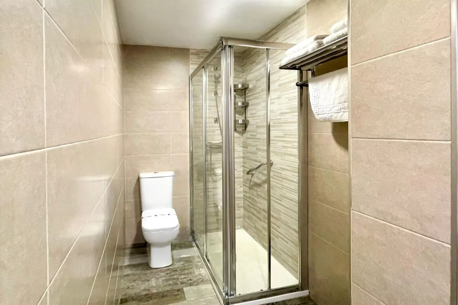 Apartamento con terraza panorámica en Playa Benalmádena-Badkamer