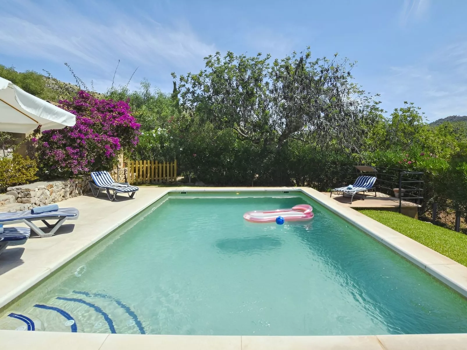 Finca mit Bergblick, Schwimmbad und Klimaanlage.-Image-tags.info