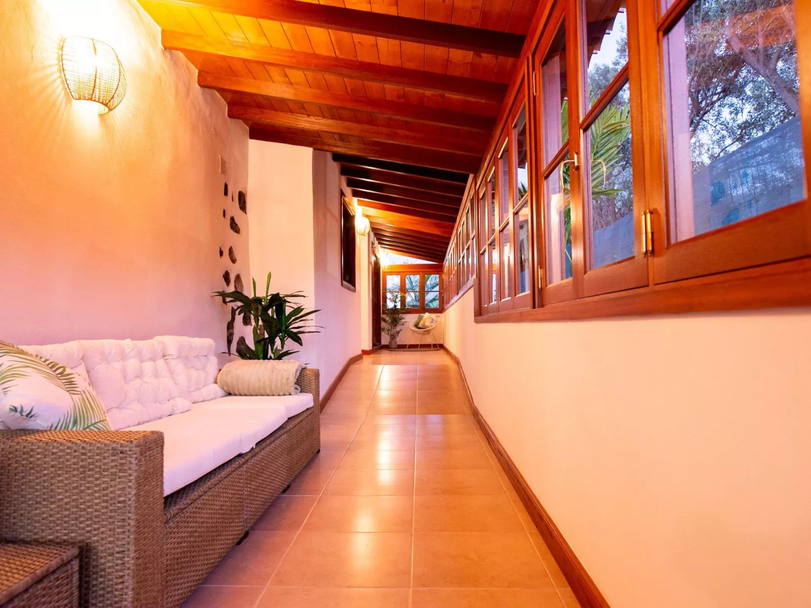 Cruz de los Martillos-Binnen