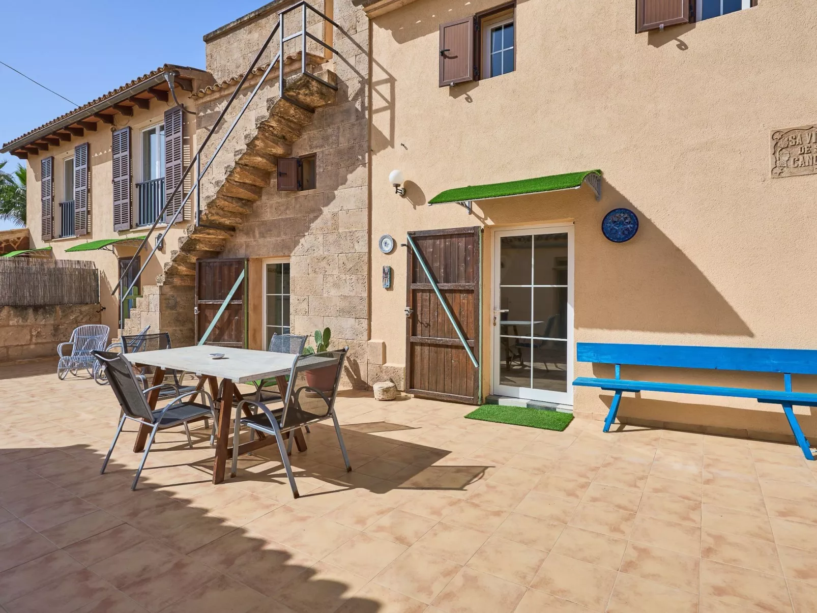 Villa mit privatem Pool-Buiten