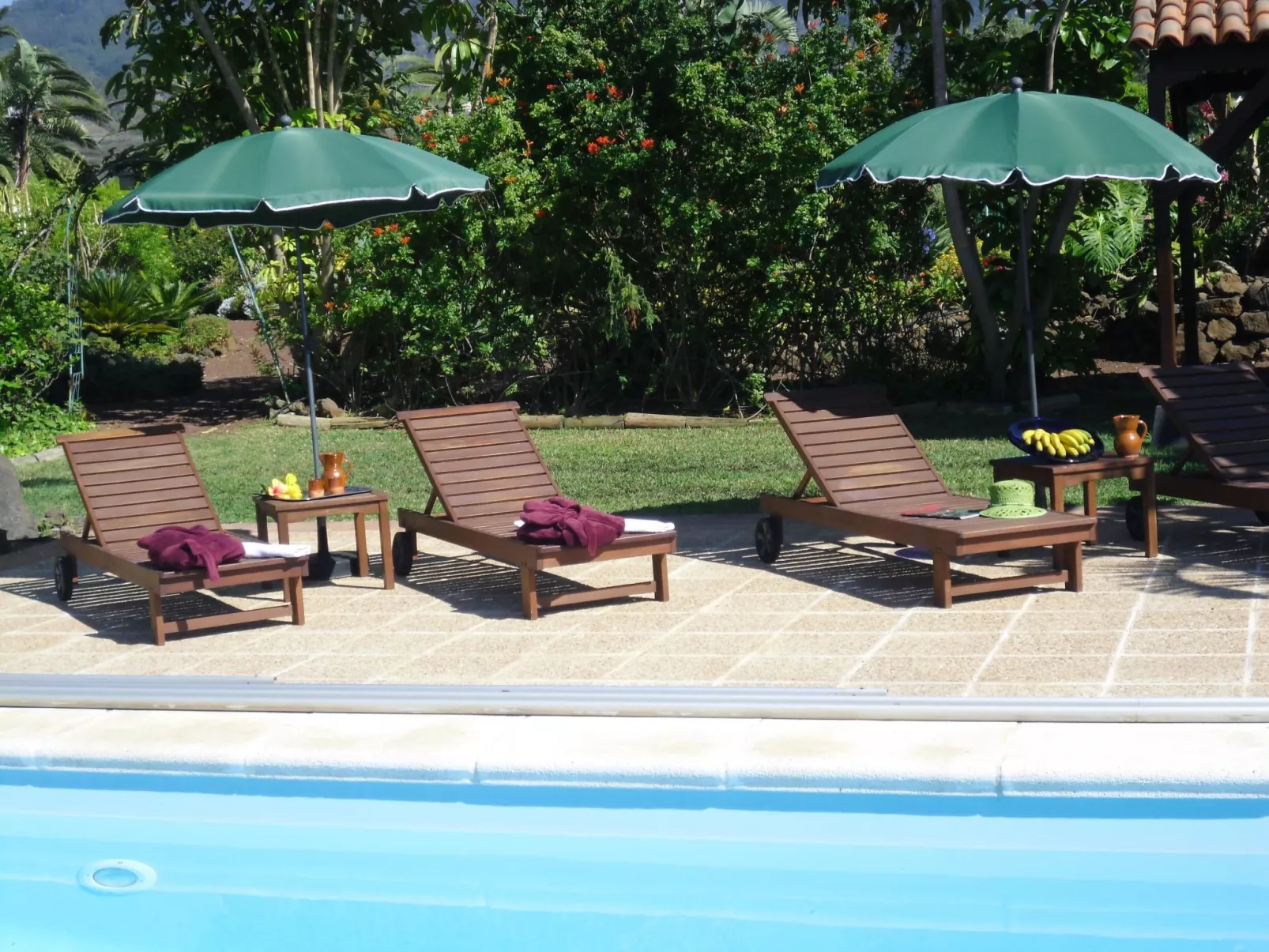 Familienfinca auf dem Lande mit Schwimmbad-Buiten