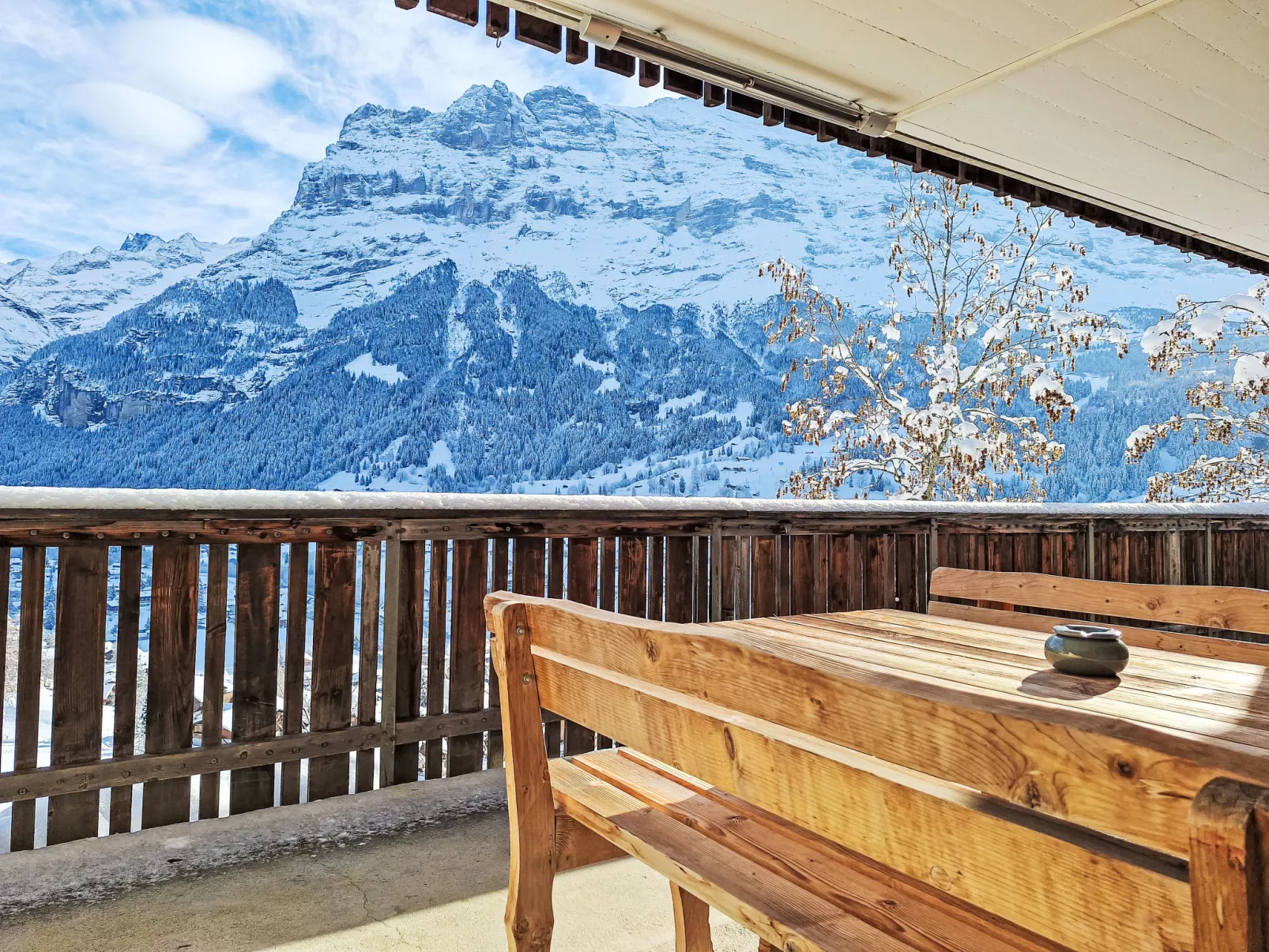 Chalet Shangri La-Buiten