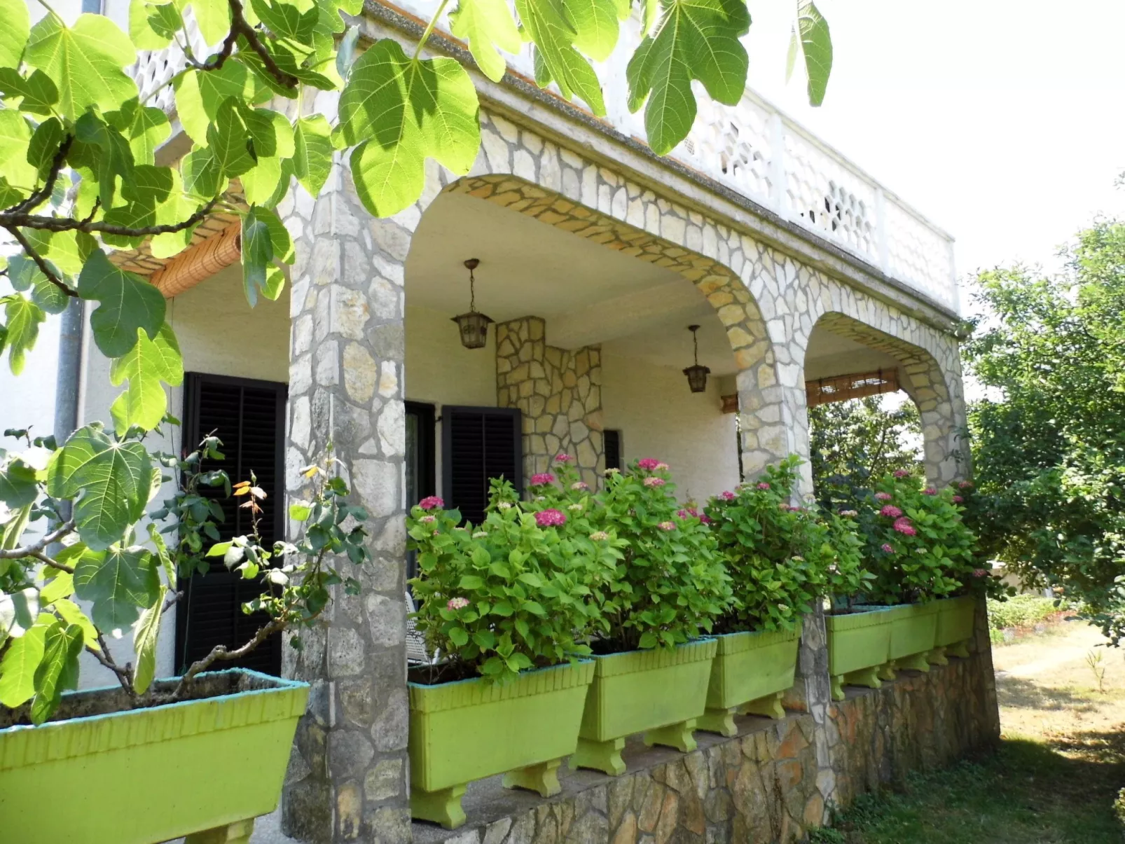 Schöne, gemütliche Ferienwohnung "Mira B" mit Garten-Buiten