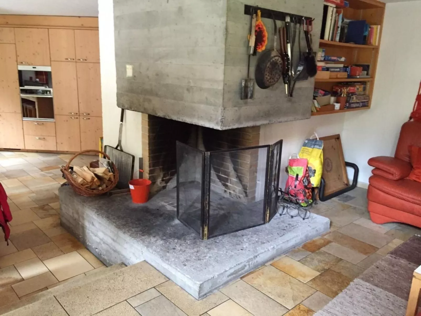 Haus Basilisk-Binnen