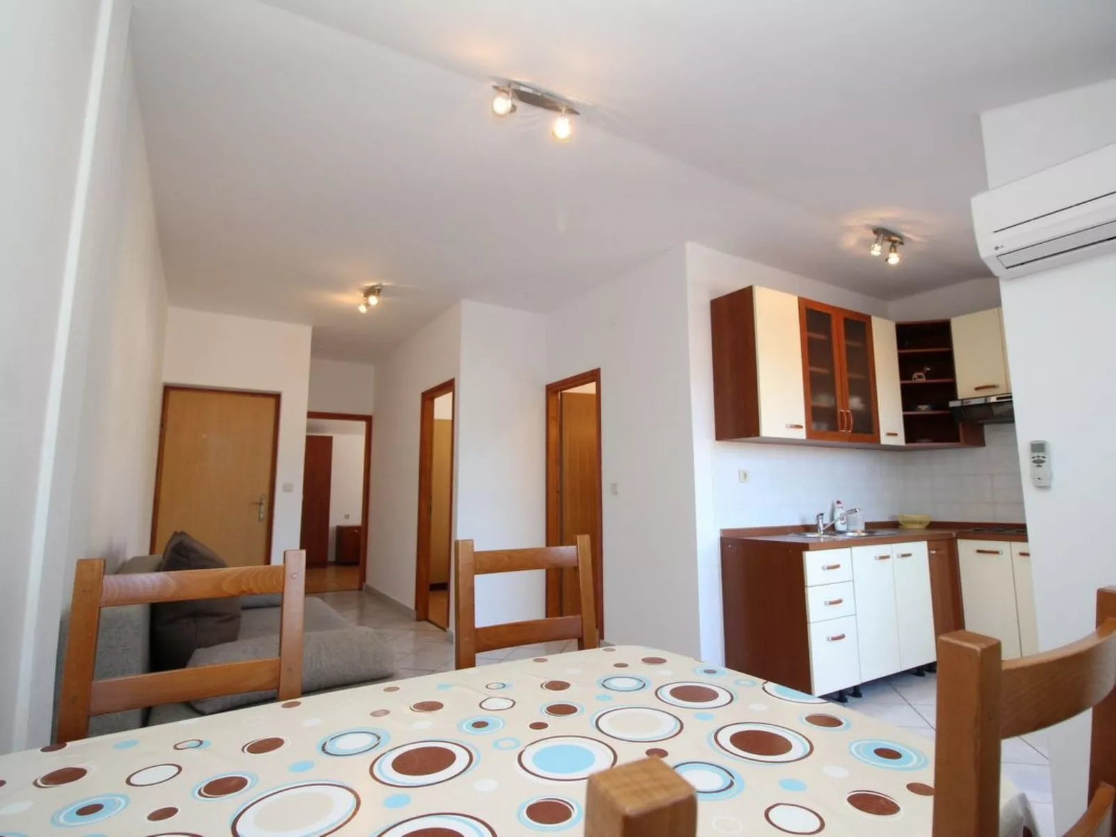 In Baška mit Eigenem Balkon-Binnen