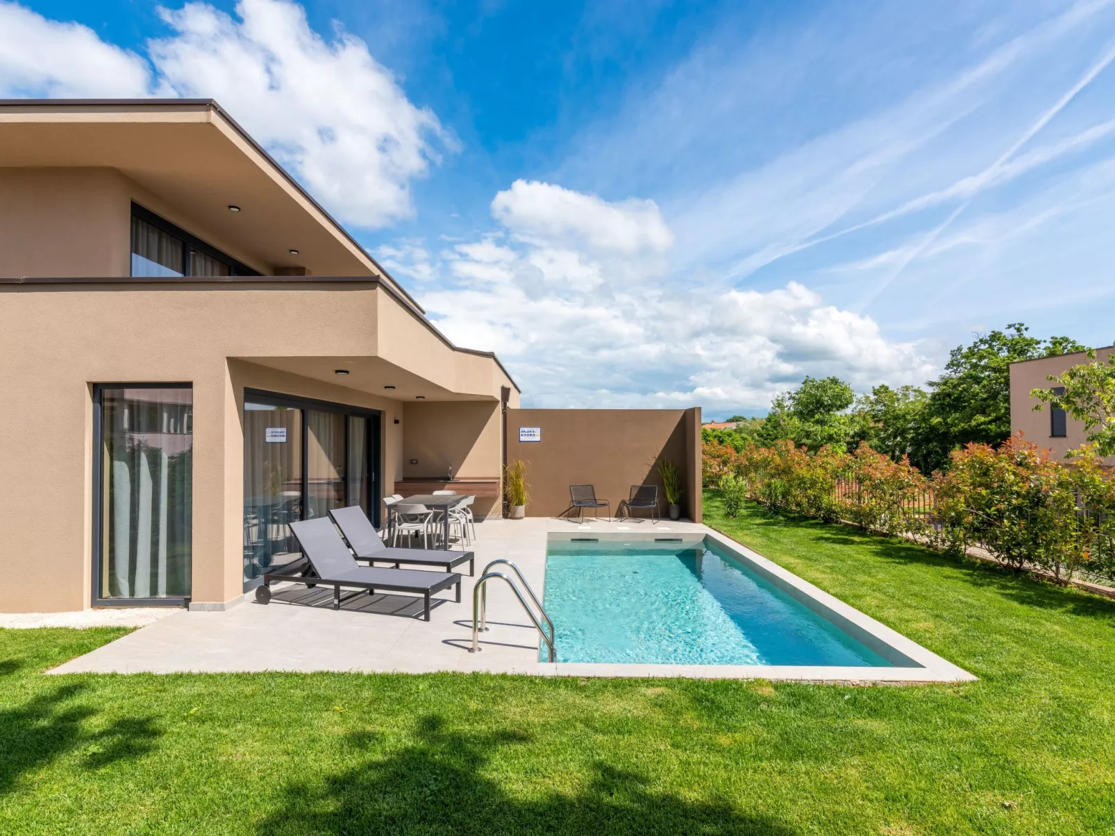 Quercus Village APP 1 mit privatem Pool-Buiten