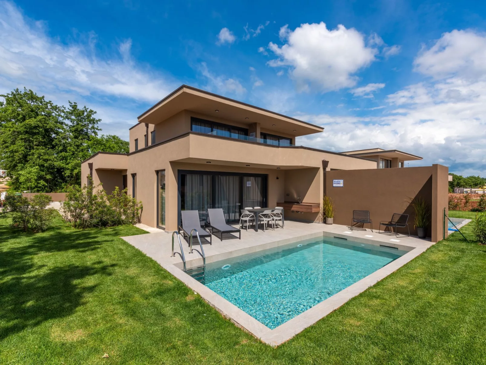 Mit eigenem Garten und Terrasse