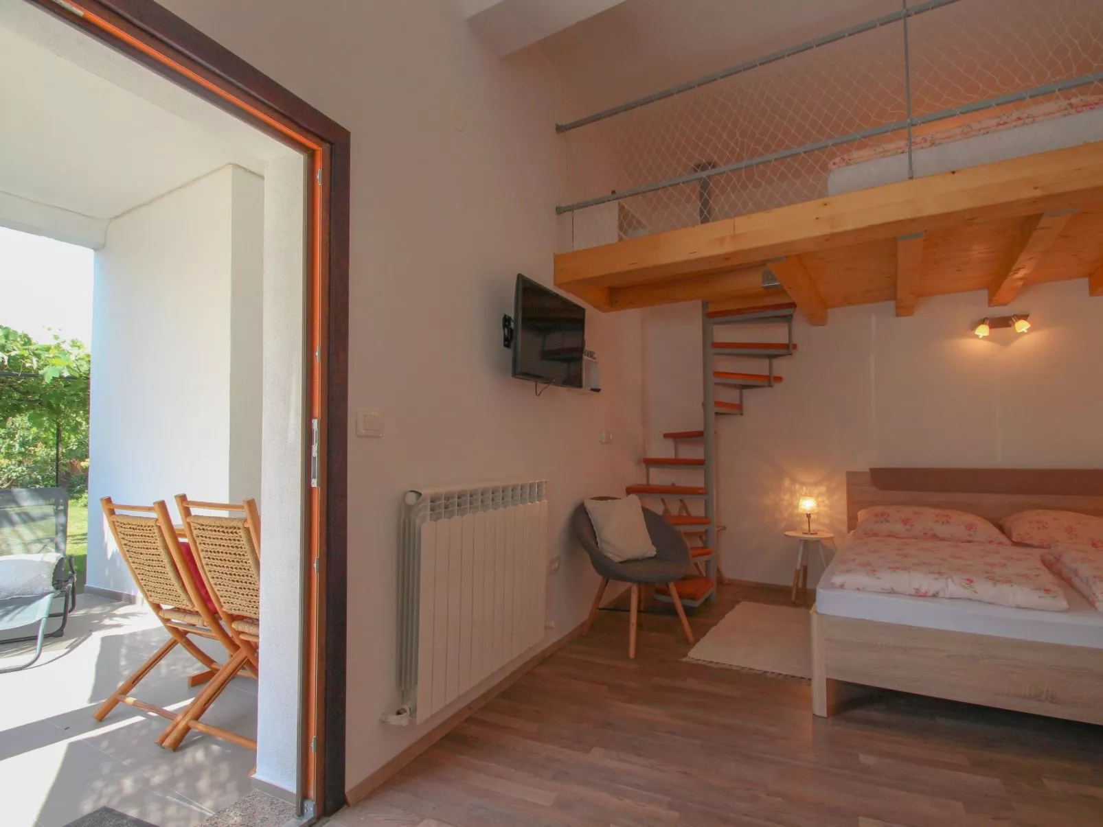 Wohnung "Lana" mit Terrasse-Binnen