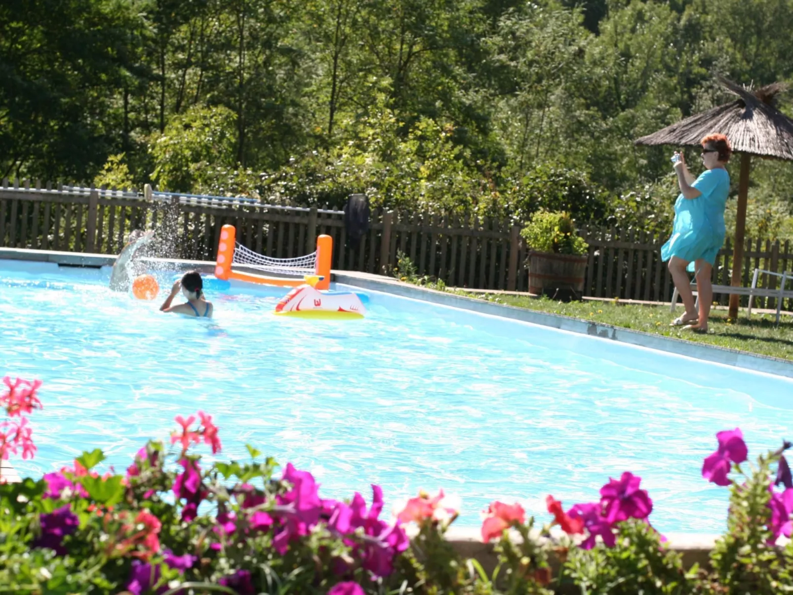 "Le Grenier" mit Pool-Buiten