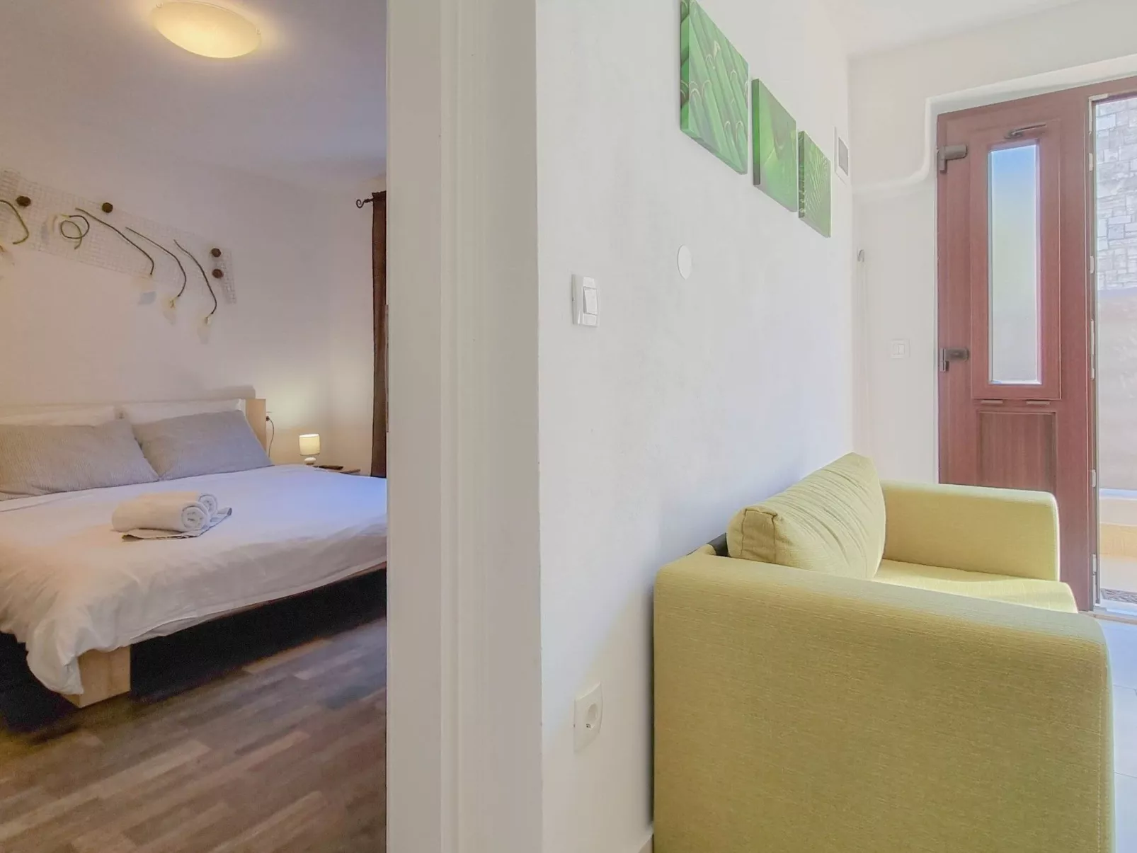 Für 2 Personen ca. 25 m&sup2; in Novigrad, Adriaküste Kroatien (Westküste von I - Image-tags.info