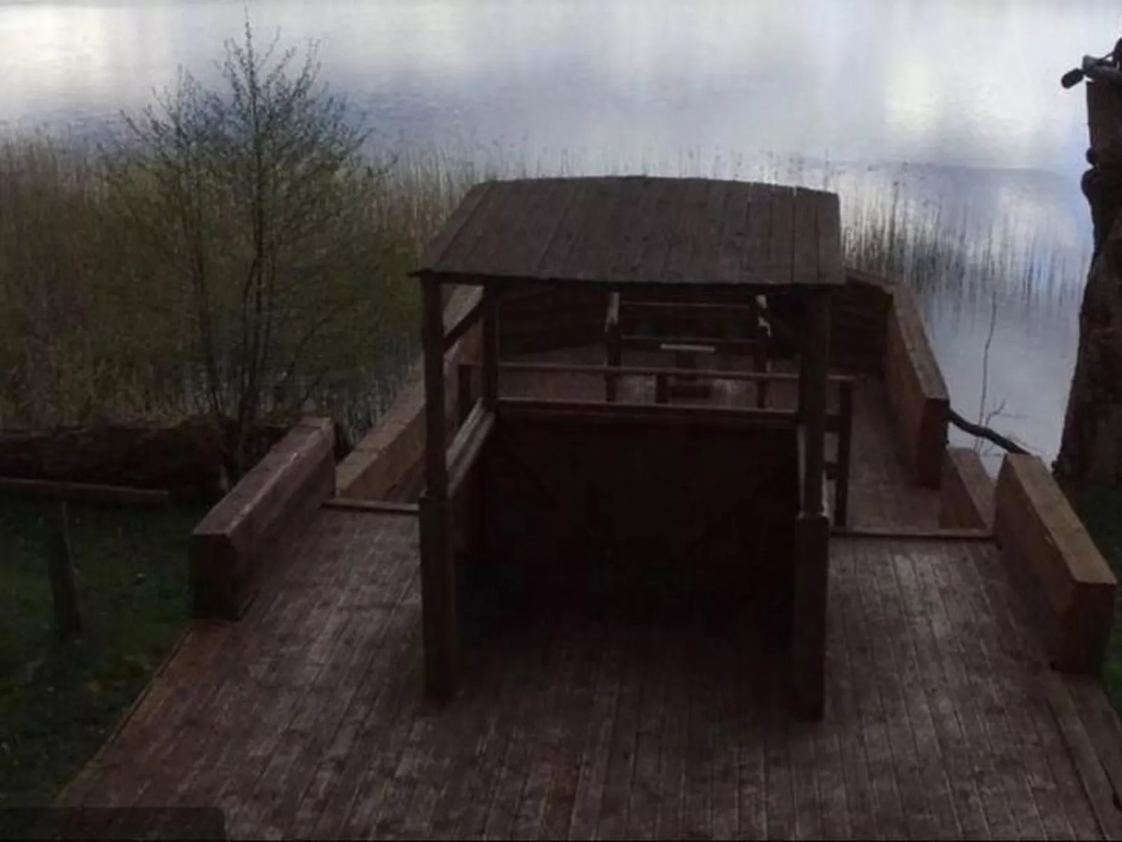 Ganzjahreshäuschen - gelb-Buiten