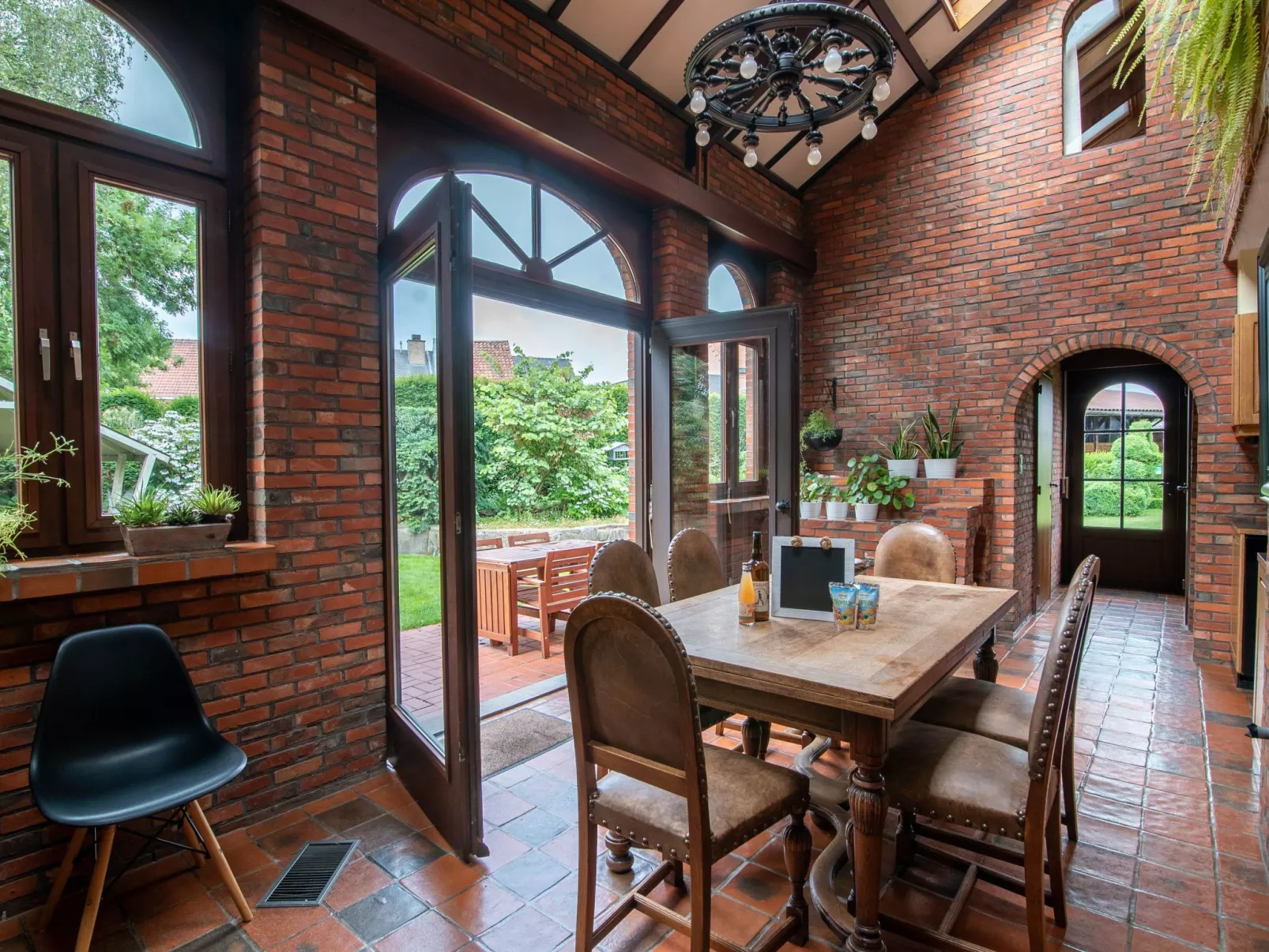 Gemütliches Haus mit eingezäuntem Garten-Binnen