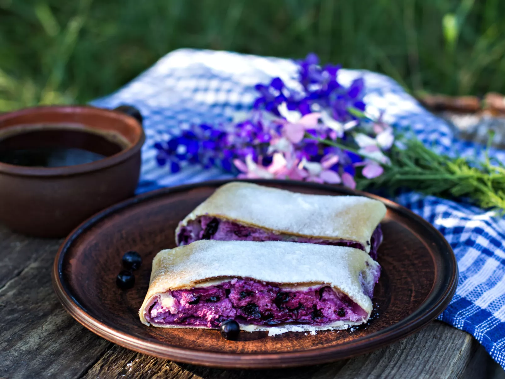 Mit Terrasse, Grill und Garten-Omgeving