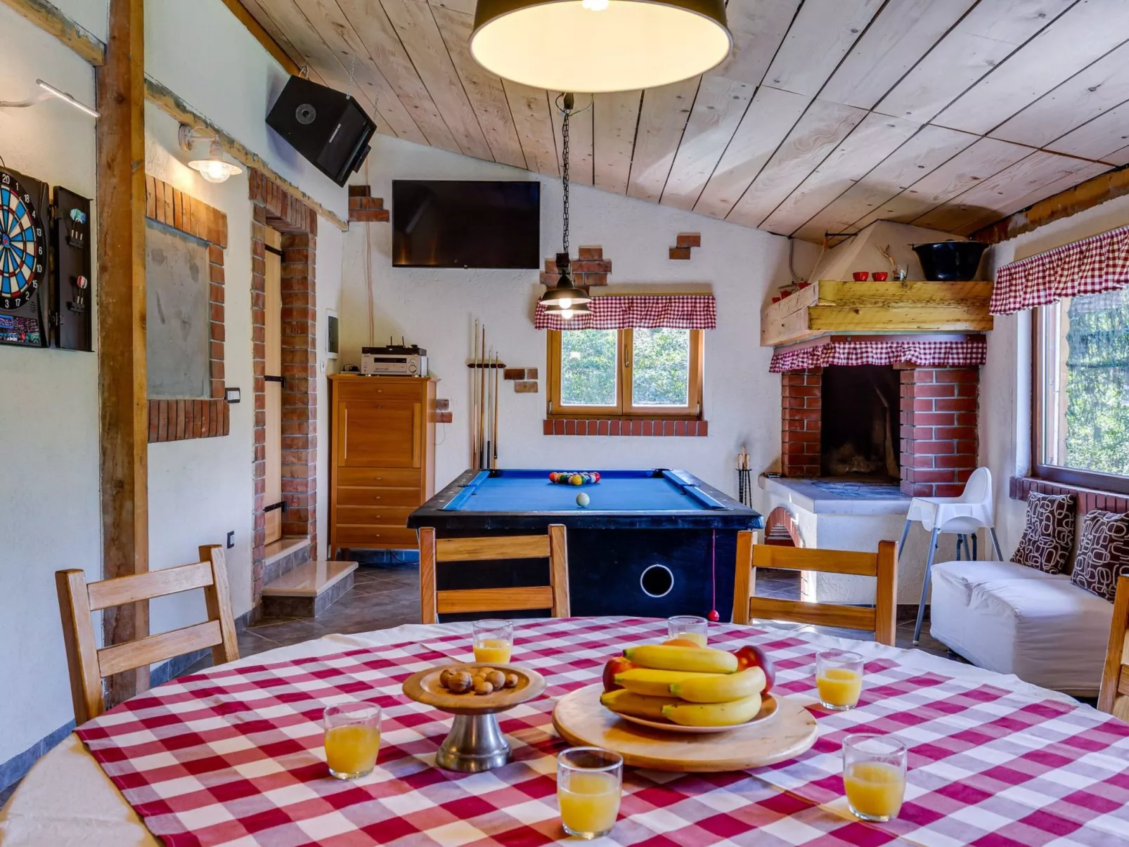 Mala vila Rebeka -großer SwimmingPool-Binnen