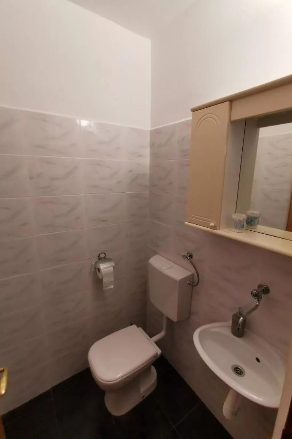 Ferienvilla mit eigenem Garten und Grill-Binnen