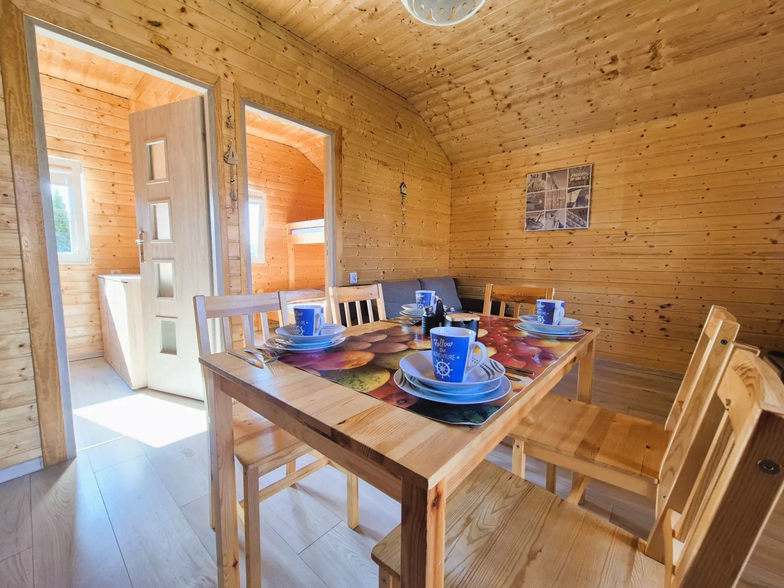 "New 5" mit gemeinschaftlichem Pool-Binnen