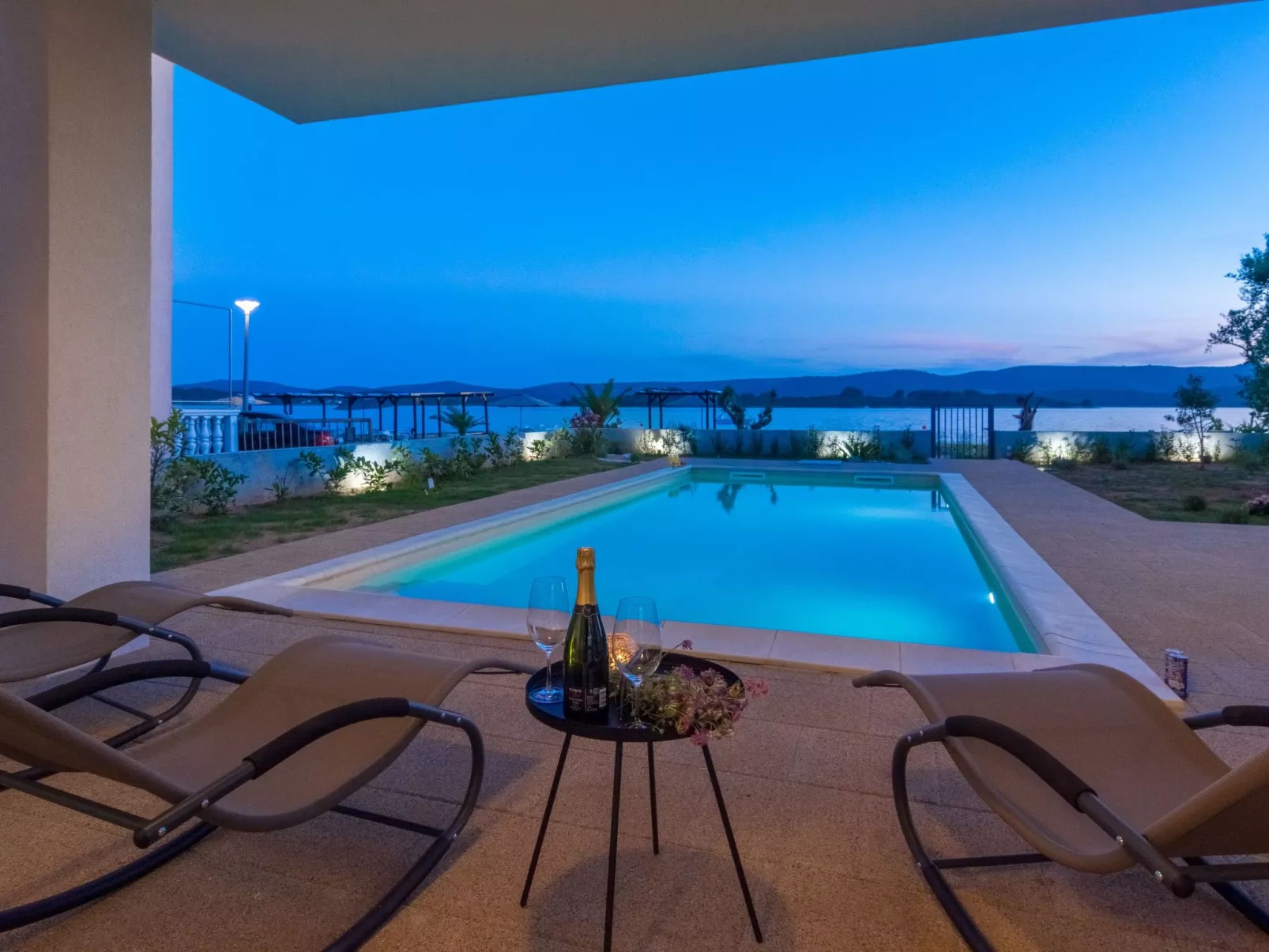 Villa "Lu-Ma" mit Blick auf das Wasser-Buiten