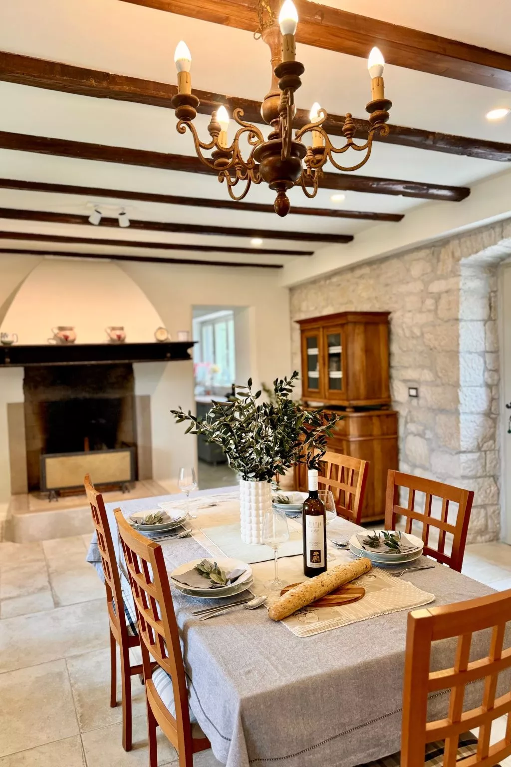 Ferienvilla mit Garten, Grill und Terrasse-Binnen