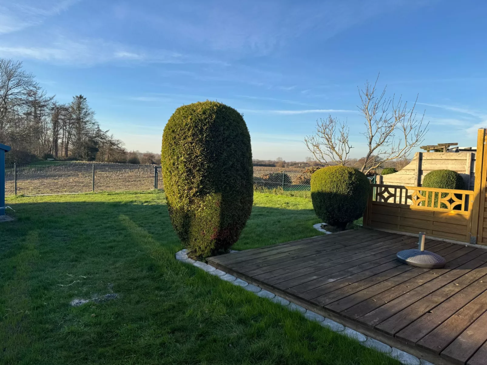 Hygge hus, tolle Ostseelage, freier Blick auf Felder-Buiten