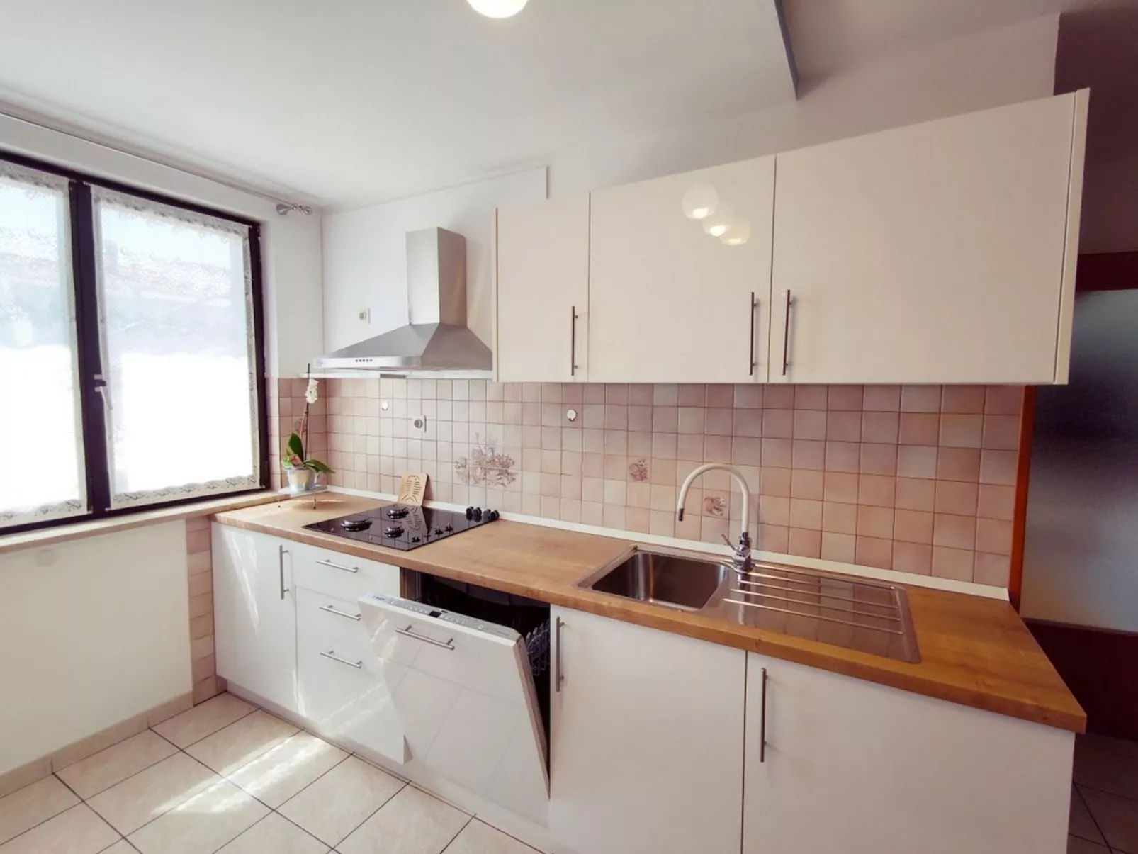 "Jela" mit Terrasse-Binnen