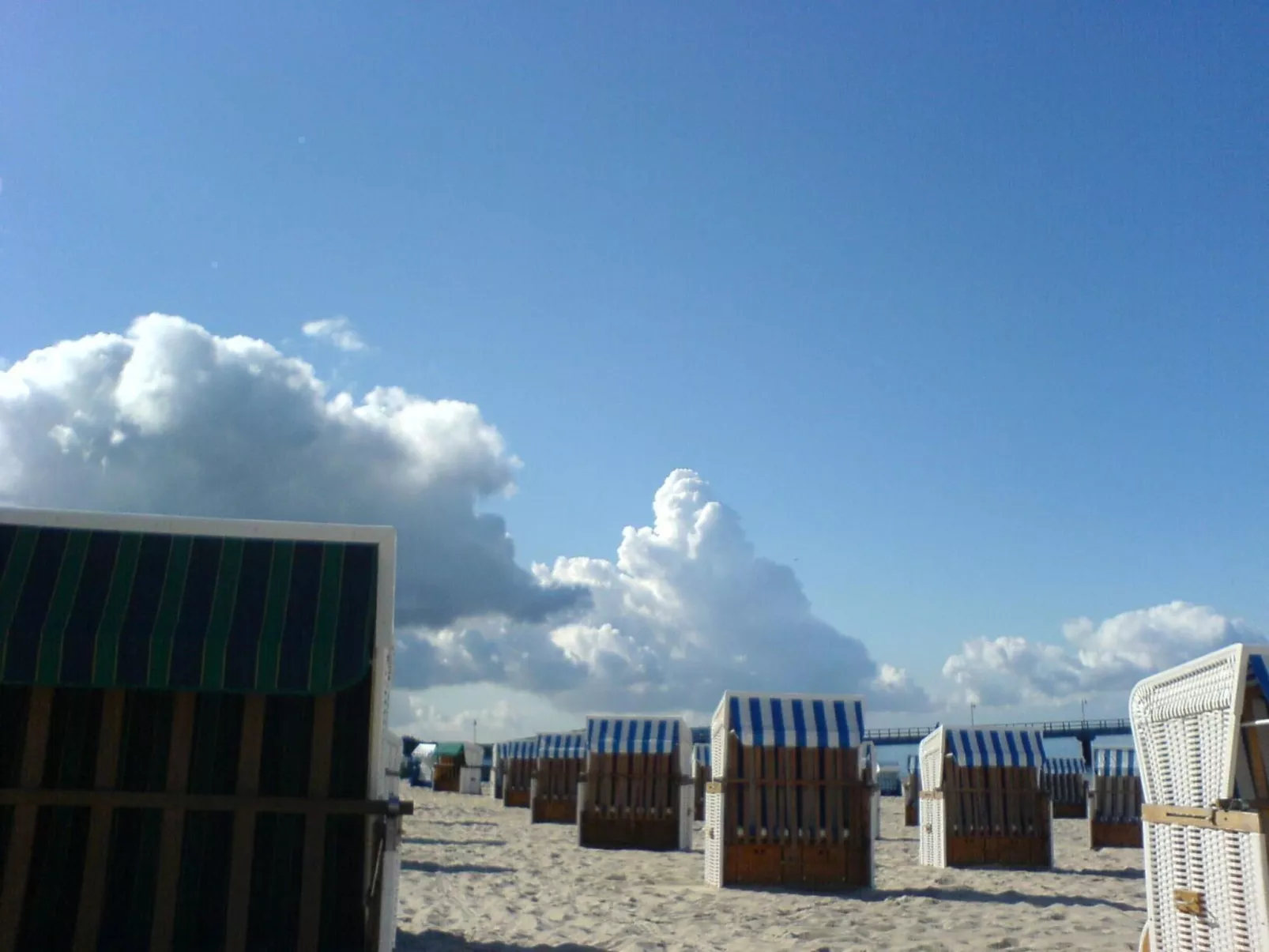 Mit Sauna und Schwimmbadnutzung-Buiten