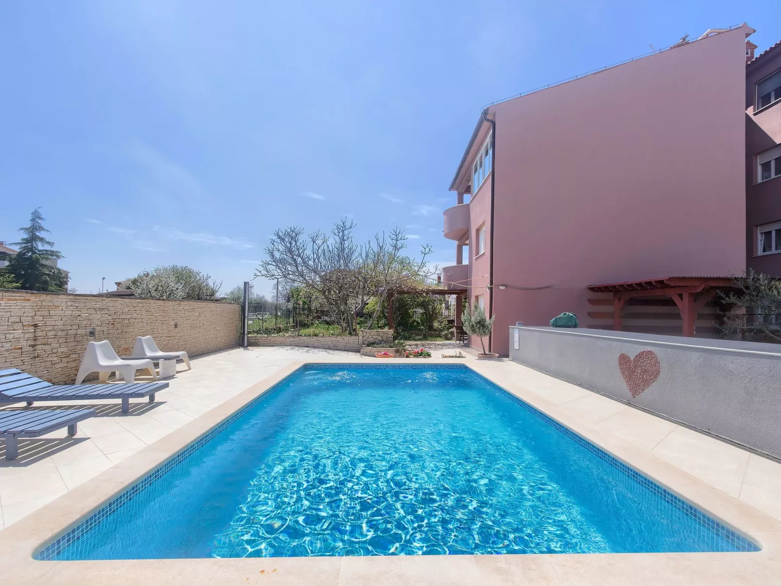 Geräumige Ferienwohnung Lavanda 4