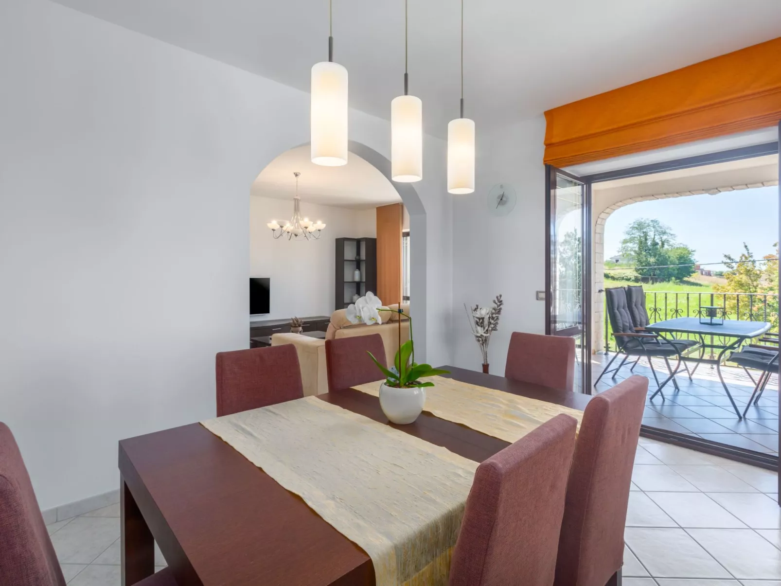 Mihael-Image-tags.info