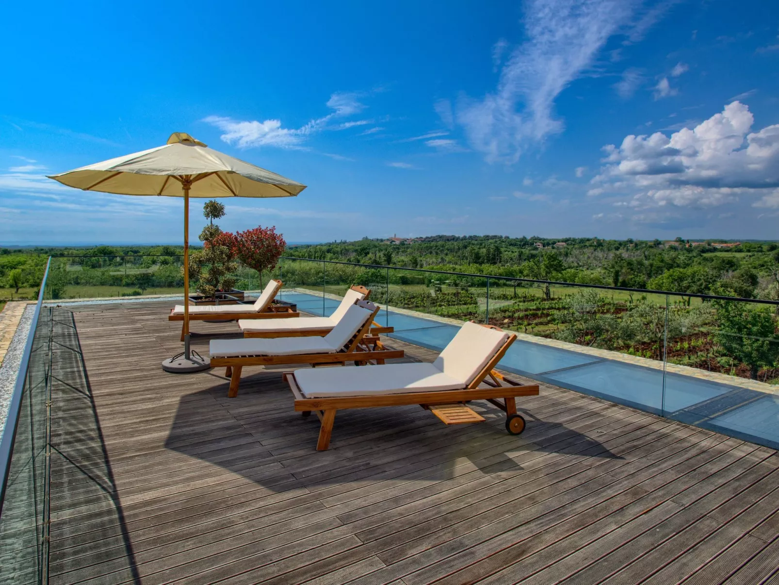 Für 6 Personen und 4 Kinder in Porec-Jurici, Istrien (Westküste von Istrien)-Buiten