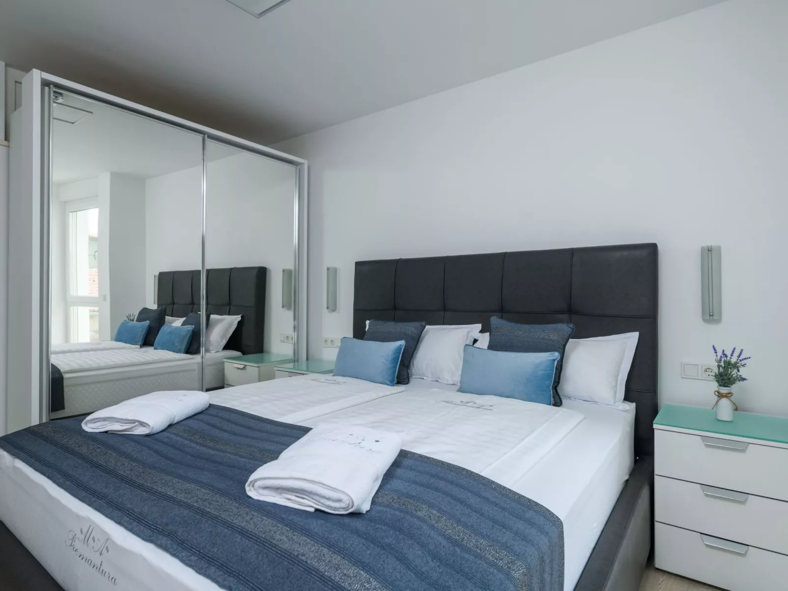 MA Premantura Luxus Apartment Nr. 3 mit Meerblick und Parkplatz für 2+2 Persone-Binnen