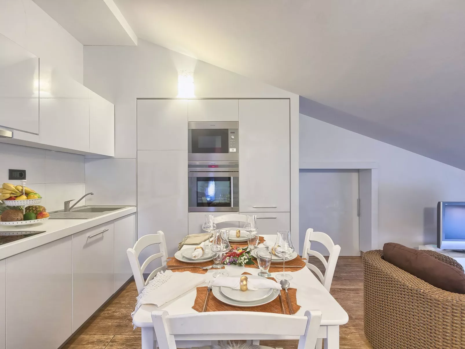 Geräumige Ferienwohnung für vier Personen mit Balkon und Meerblick-Binnen