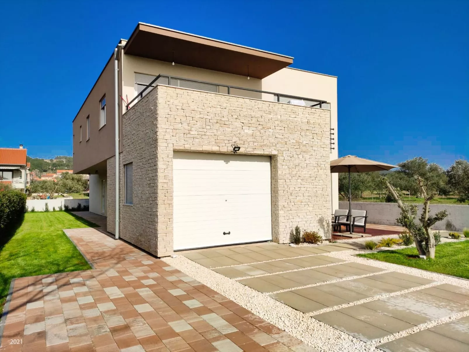 Große Wohnung in Bibinje mit Möblierter Terrasse