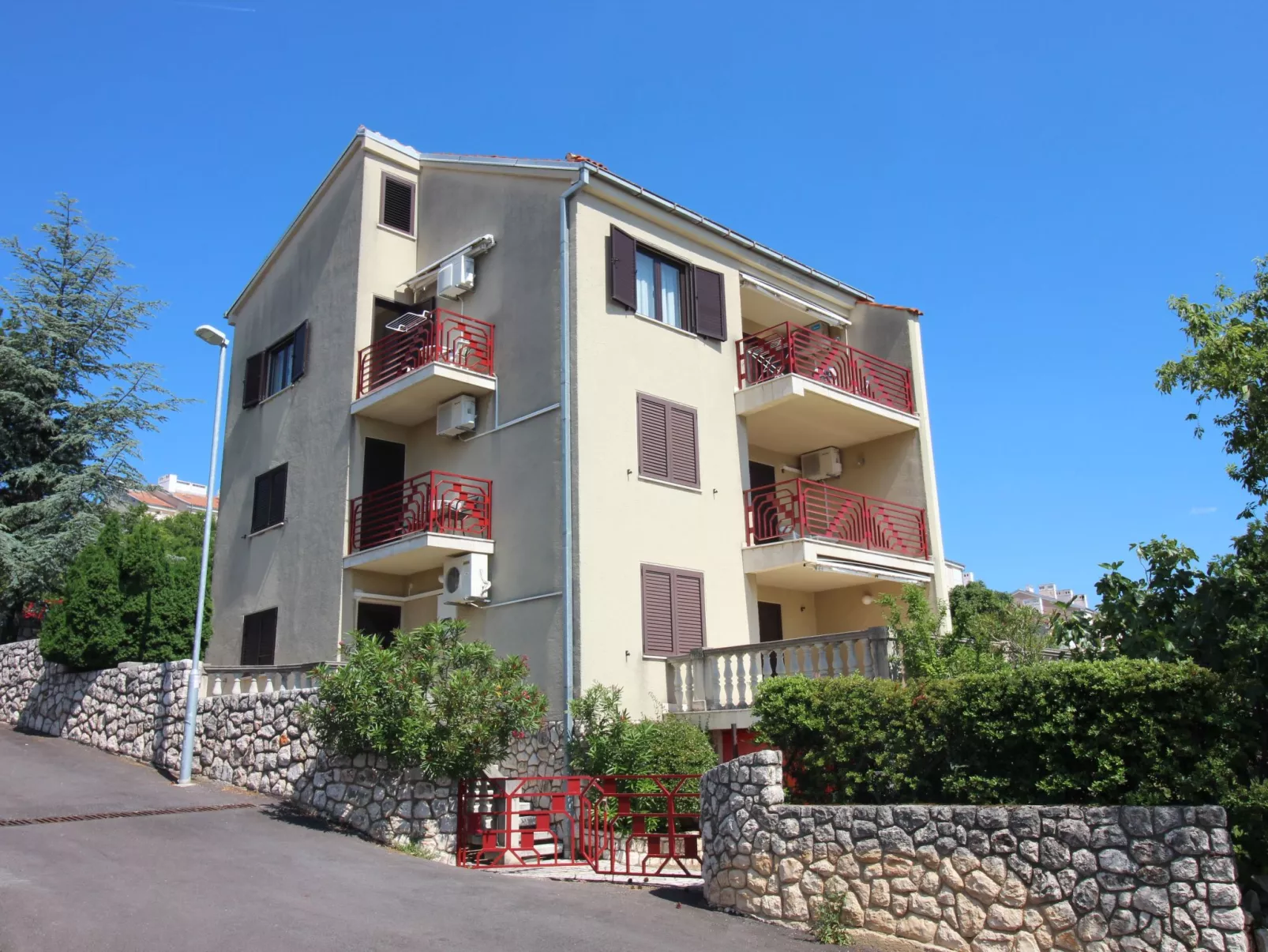 Apartment für zwei Erwachsene und zwei Kinder-Image-tags.info