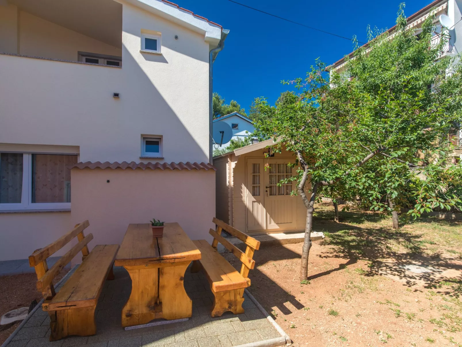 "Apartman Nikola"-Buiten