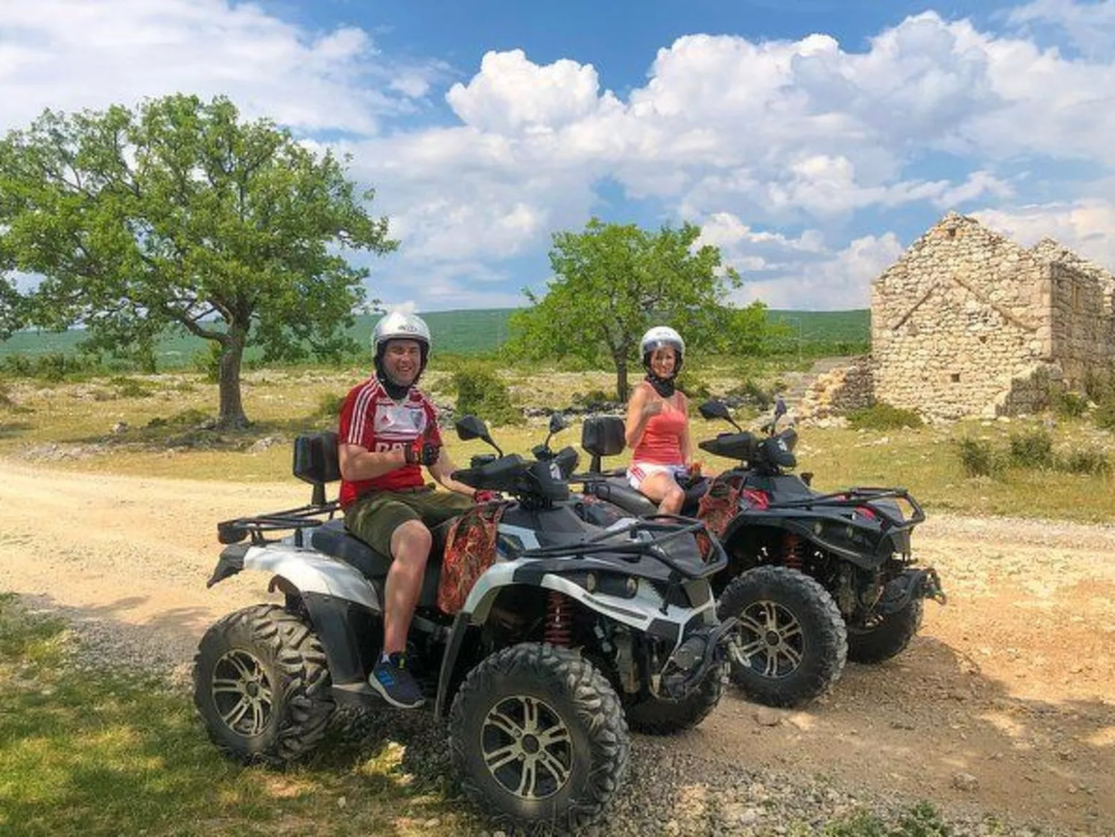 Strandappartement Ana mit Meerblick, Garten, Grillplatz - Buiten