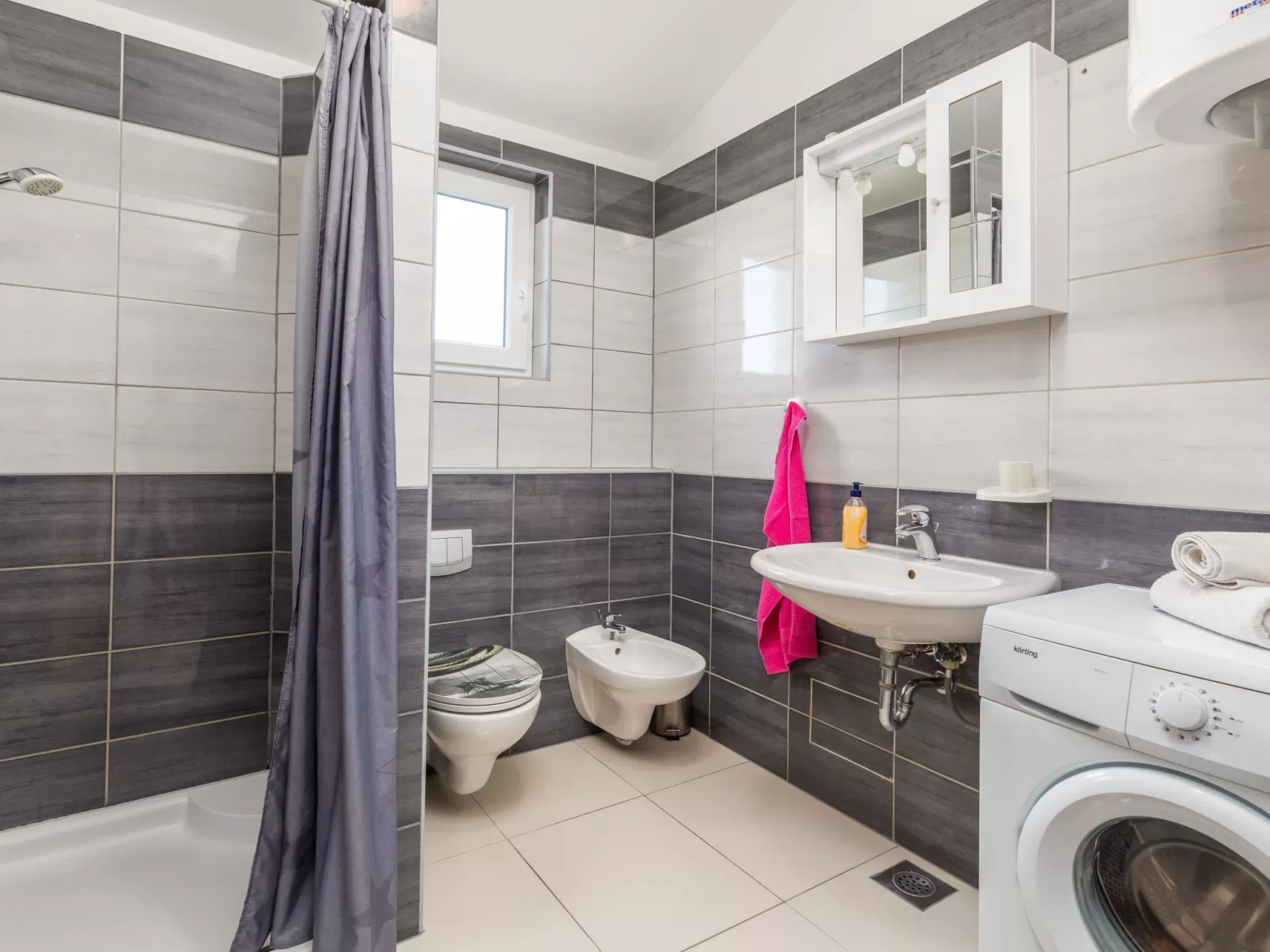 Anemona, Dorf Valbandon-Binnen