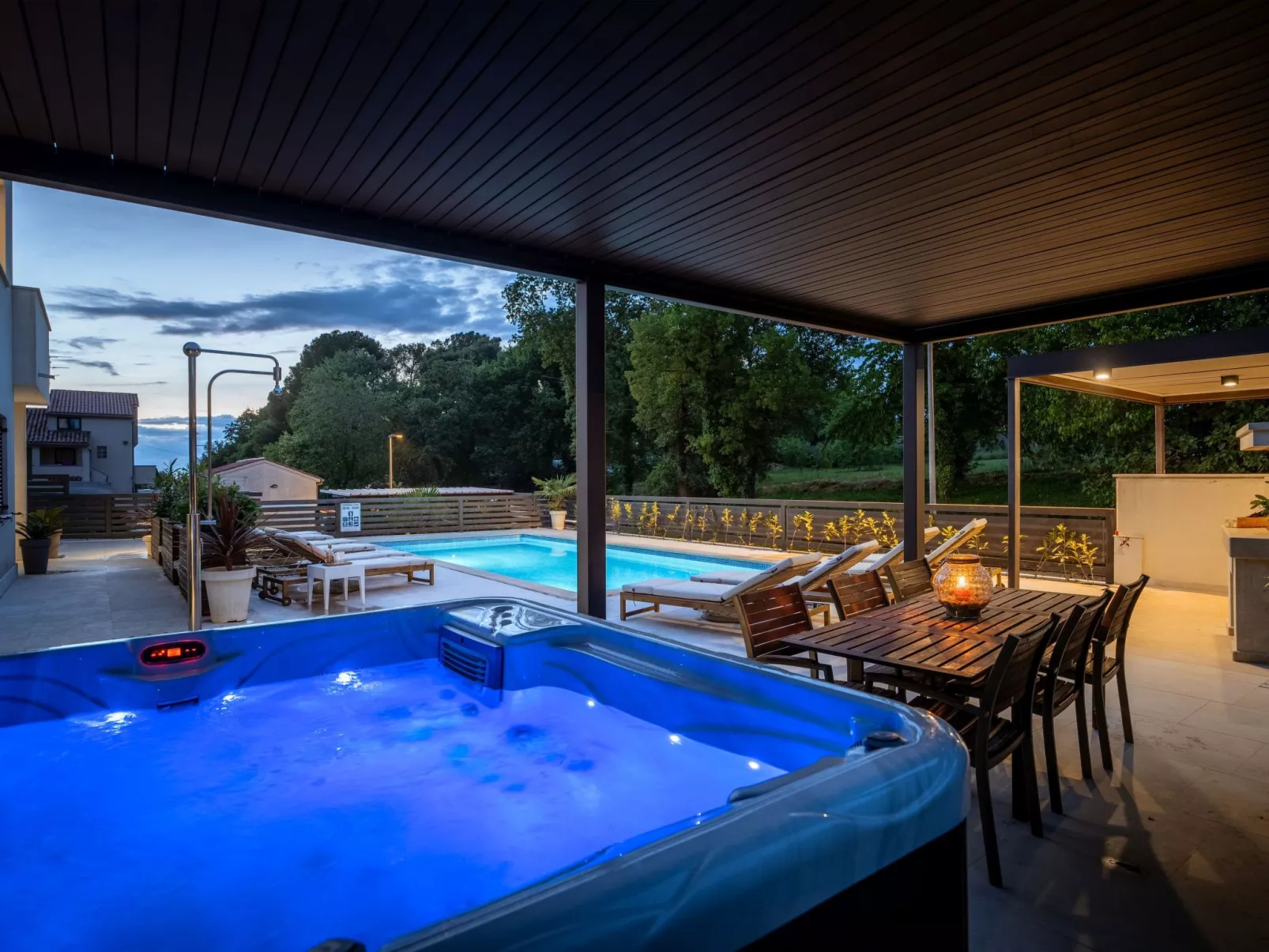 Residence Mala 3-Buiten