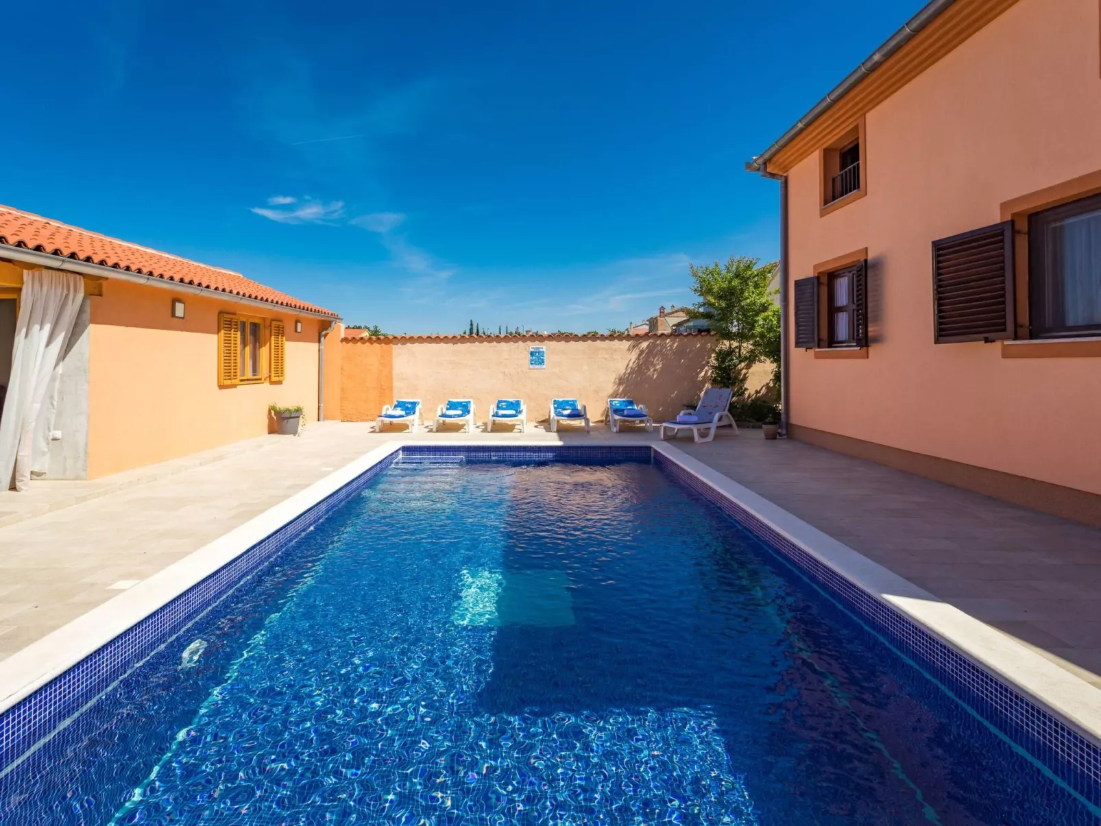 Ferienvilla "Ena"-Buiten