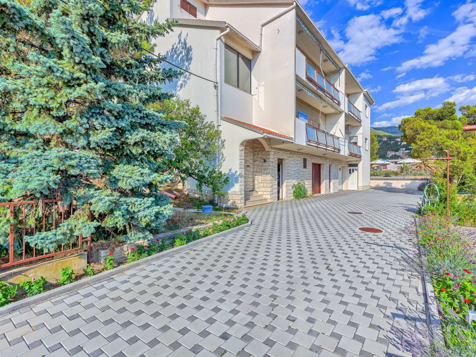 "Villa Rock" mit Blick auf das Wasser-Buiten