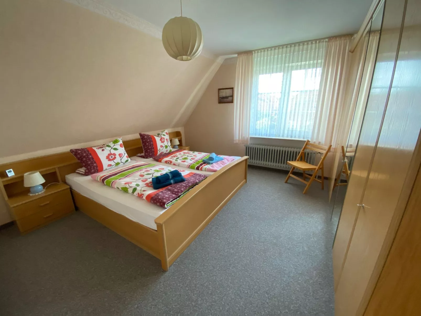 Geräumige Ferienwohnung mit Garten und Grill-Binnen