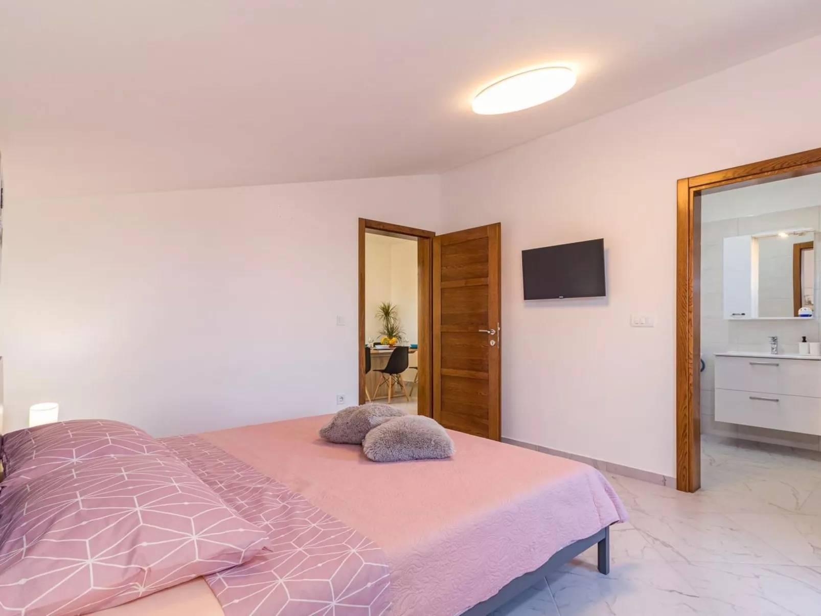 Ferienvilla "Villa Berg" mit privatem Pool-Binnen